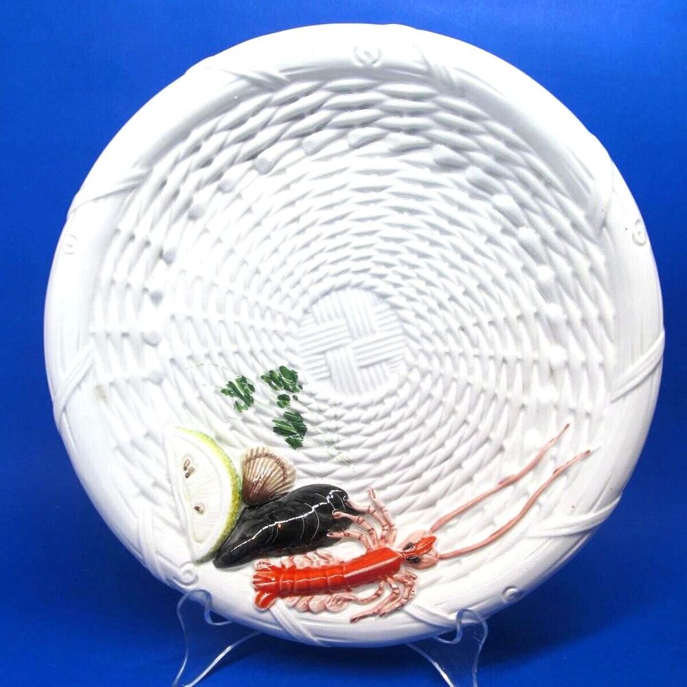 Embossed White Woven 11" Plate With Embossed Shellfish Hand Made In Italy